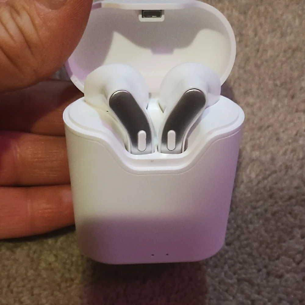 Wireless Bluetooth Stereo Earbuds - White